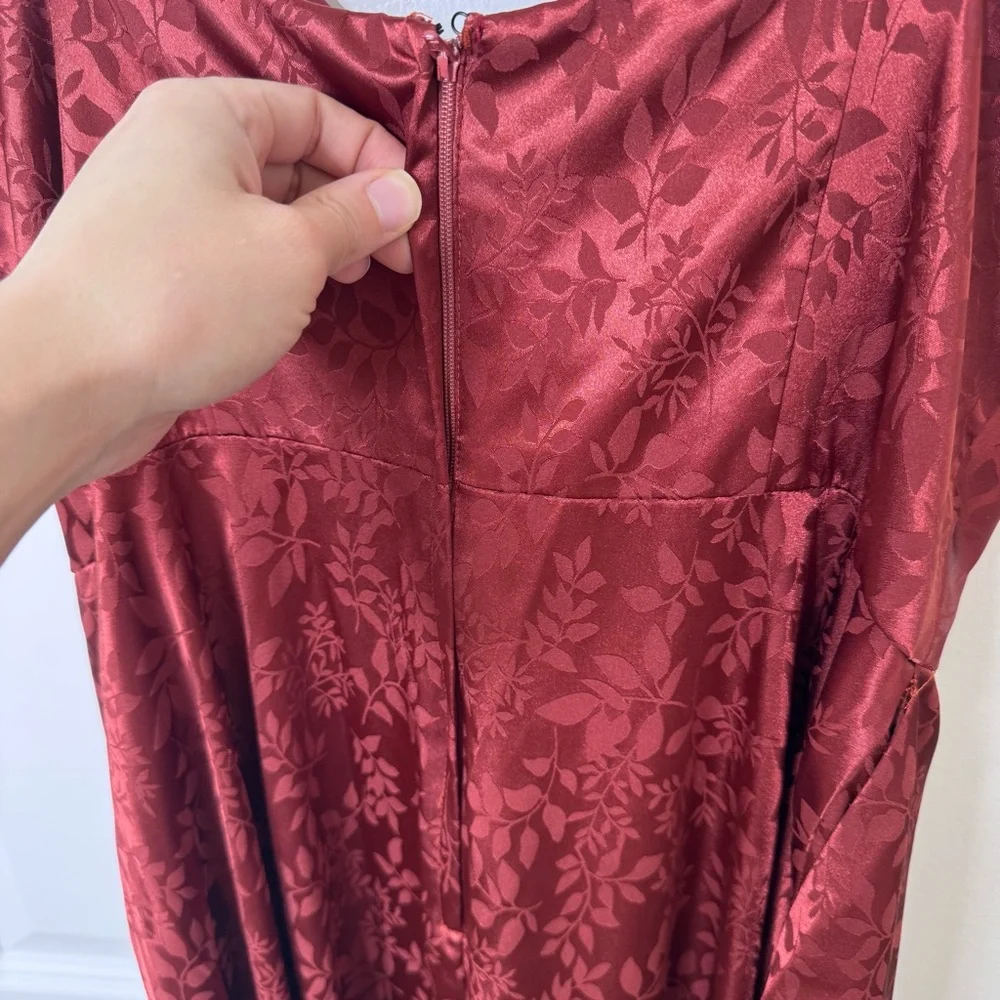 David’s Bridal Jacquard Cowl Neck Maroon Dress size 12 - Picture 9 of 11